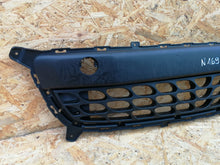 Laden Sie das Bild in den Galerie-Viewer, KIA PICANTO 10- KÜHLERGRILL STOSSFÄNGERGITTER VORNE 86512-07800