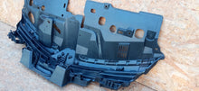 Laden Sie das Bild in den Galerie-Viewer, RENAULT CLIO 4 IV LIFT 16- KÜHLERGRIL MITTE GRILL 622562397R