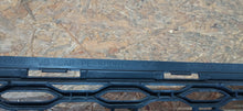 Load image into Gallery viewer, KIA PRO CEED GT 15- KRATKA ATRAPA GRILL ZDERZAKA PRZÓD 86560-A2900