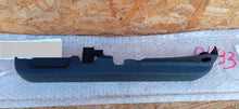 Laden Sie das Bild in den Galerie-Viewer, OPEL INSIGNIA B CROSSLAND X SITZSCHIENENABDECKUNG RECHTS VORNE NEU 39087601