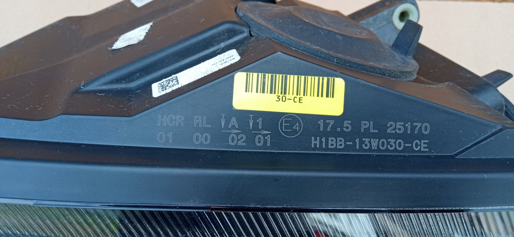FORD FIESTA MK8 17- LAMPA LEWA PRZÓD PRZEDNIA SOCZEWKA +LED H1BB-13W030-CE
