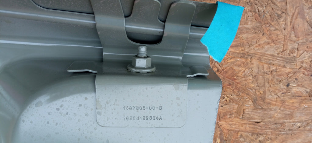 TESLA MODEL Y MJ 20- SÄULE DACHVERKLEIDUNG OBEN OBERER LINKS HINTEN 1487803-00-D