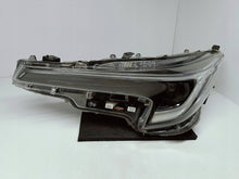 Laden Sie das Bild in den Galerie-Viewer, Toyota Corolla E21 LIFT 22- LAMPA LEWA PRZÓD PRZEDNIA FULL LED 81150-02X10