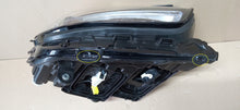 Laden Sie das Bild in den Galerie-Viewer, MERCEDES BENZ E-KLASSE W213 FL MULTIBEAM LED SCHEINWERFER RECHTS VORNE A2139060210