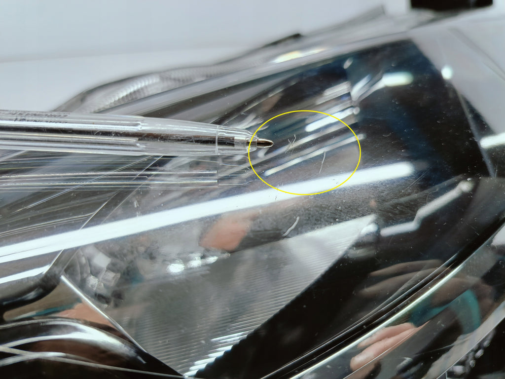 MAZDA 2 II DJ 14- LAMPA PRAWA PRZÓD PRZEDNIA PRAWA ZWYKŁA H4 DB5J-51030