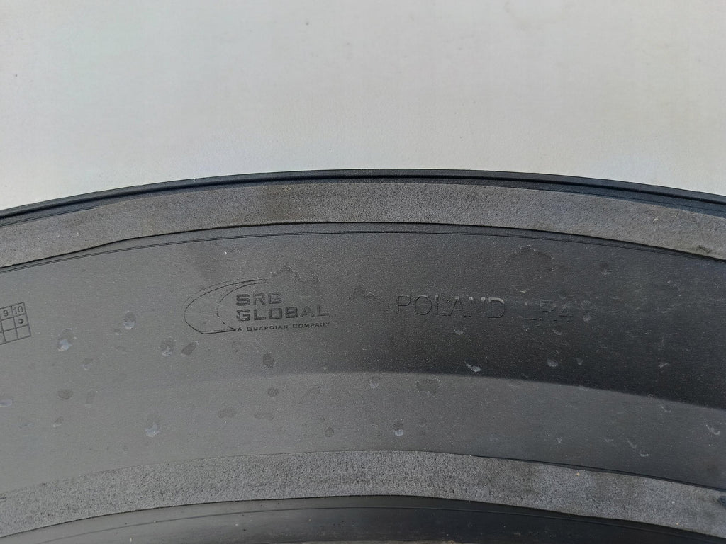 AUDI A4 B9 KOMBI ALLROAD 16- LISTWA BŁOTNIKA LEWY PRZÓD PRZEDNIA 8W9853717B