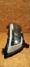 Laden Sie das Bild in den Galerie-Viewer, RENAULT MASTER 19- LAMPA PRAWA PRZÓD PRAWA PRZEDNIA NOWA OE 260105567R