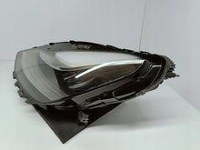 Laden Sie das Bild in den Galerie-Viewer, TESLA MODEL 3 M3 III 17- SCHEINWERFER LINKS VORNE FULL LED EU 1077375-00-C