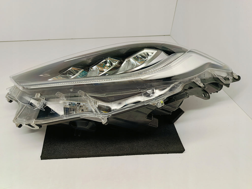 TOYOTA YARIS IV 4 19- LAMPA REFLEKTOR LEWY PRZÓD FULL LED KOITO K0-8 EU