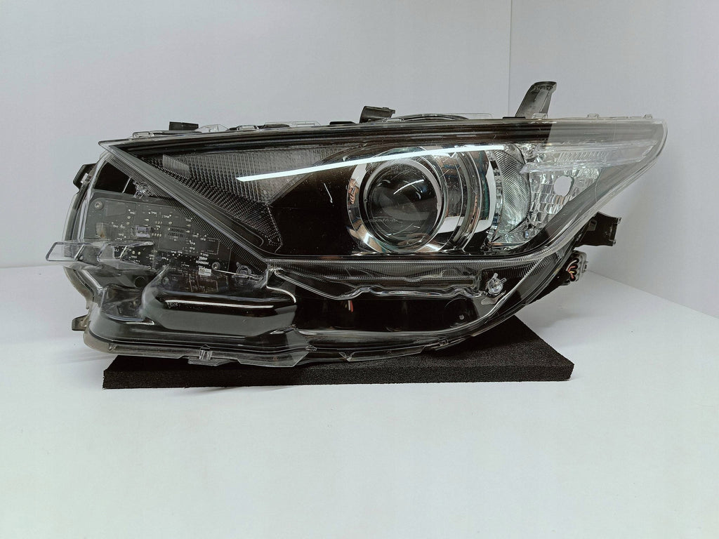 Toyota Auris II E18 LIFT 15- SCHEINWERFER LINKS LINSE+LED EU 81150-02K30