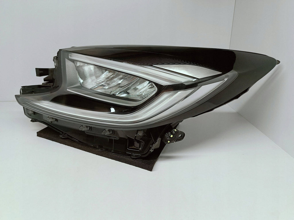 Toyota Aygo X 22- LAMPA LEWA PRZÓD PRZEDNIA FULL LED EU KOITO 0H-33