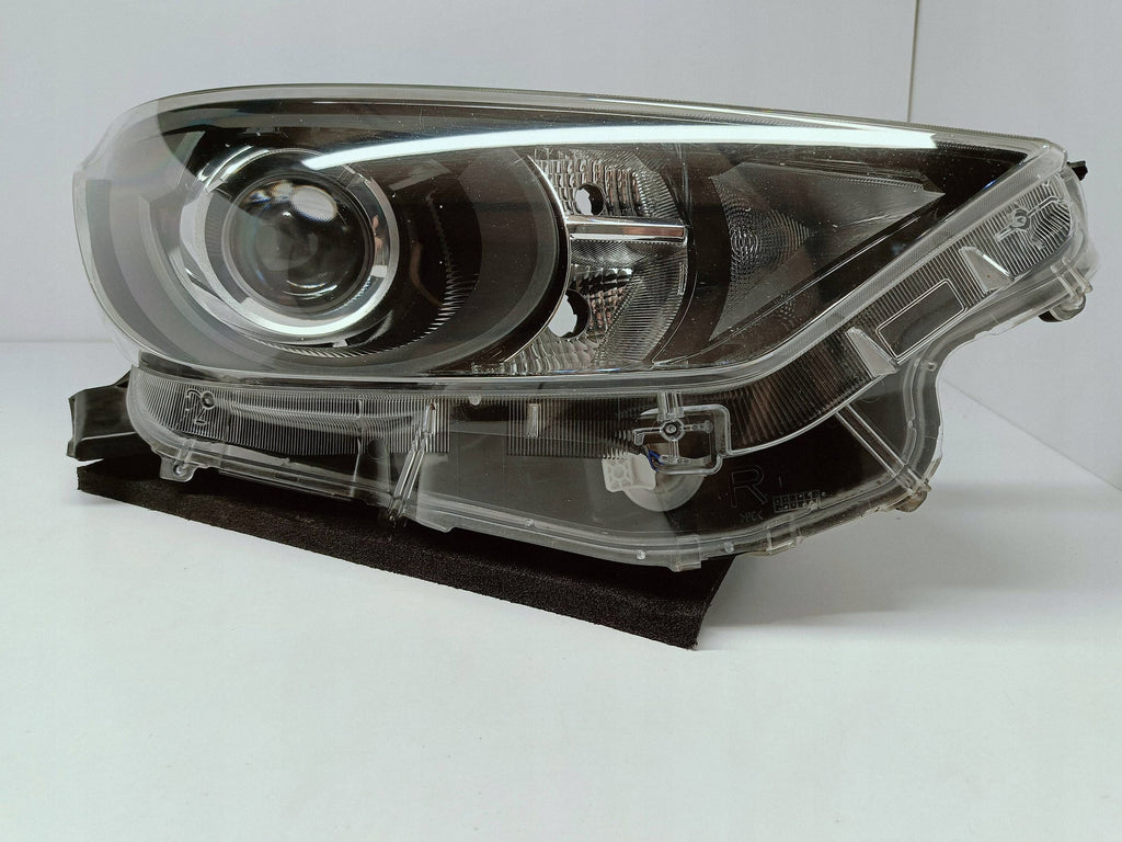 TOYOTA YARIS IV 4 P21 19-LAMPA REFLEKTOR PRAWY PRZÓD SOCZEWKA KOITO K0-6 EU