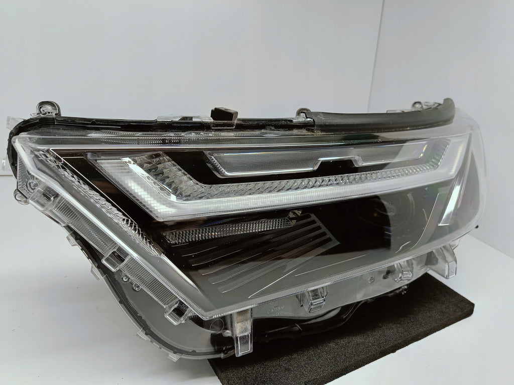 TOYOTA RAV4 V LIFT 22- LAMPA LEWA PRZÓD PRZEDNIA FULL LED EU 81185-42G10