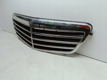 Laden Sie das Bild in den Galerie-Viewer, Mercedes-Benz E W212 09- ATRAPA GRILL ZDERZAKA PRZEDNIEGO A2128800583