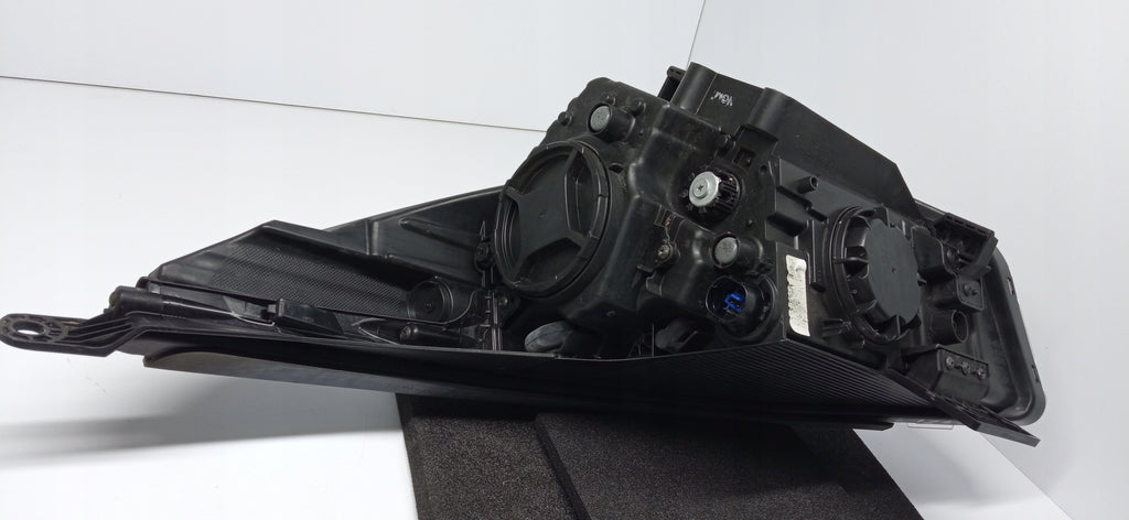 KIA NIRO 16- LAMPA PRAWA PRZÓD PRAWA PRZEDNIA SOCZEWKA XENON 92102-G5