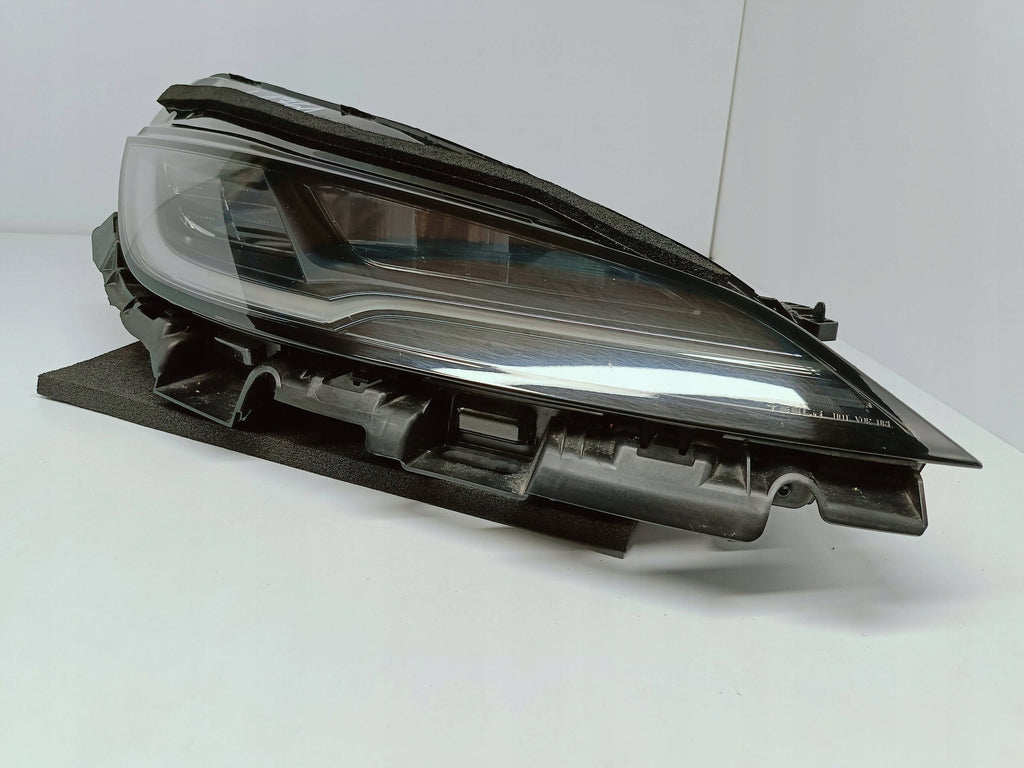TESLA MODEL 3 LIFT HIGHLAND 23- LAMPA PRAWA PRZÓD FULL LED EU 1760889-00-E