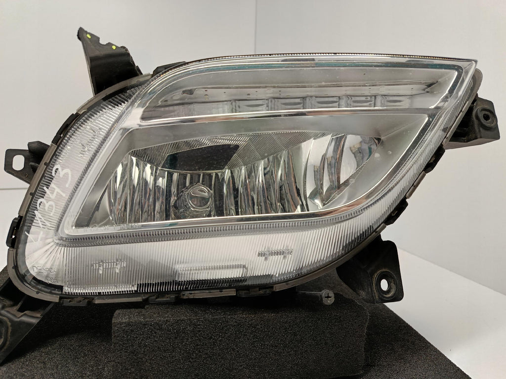 KIA NIRO 16- HALOGEN ŚWIATŁO LAMPA DRL LED PRAWY PRZÓD H8 92202-G5000