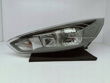 Laden Sie das Bild in den Galerie-Viewer, Ford Focus MK3 LIFT 14- LAMPA LEWA PRZÓD PRZEDNIA ZWYKŁA EUF1EB-13W030-EC