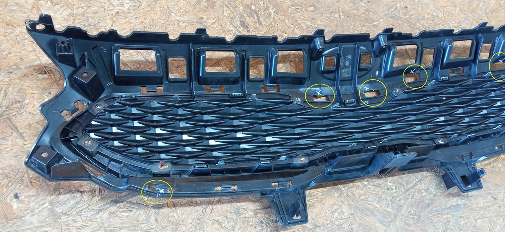 KIA CEED III 3 HYBRID ELEKTRISCH 18- KÜHLERGRILL GITTER 86351-CR000