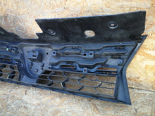 Laden Sie das Bild in den Galerie-Viewer, DACIA DUSTER LIFT 13- KÜHLERGRILL STOSSFÄNGER VORNE 623100838R