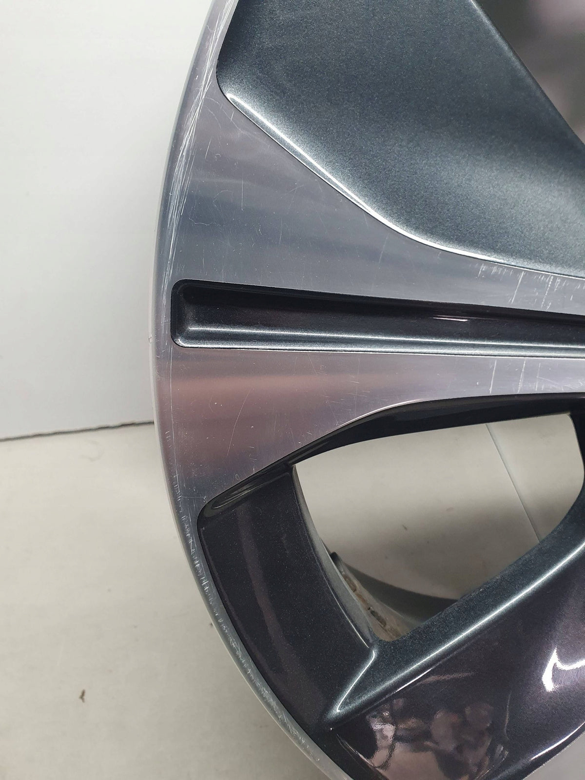 Nissan Leaf II ZE1 Wheel Alloy 17 Inch 17''x6.5'' ET45 5x114.3 5SH3E — photo 11 of 16