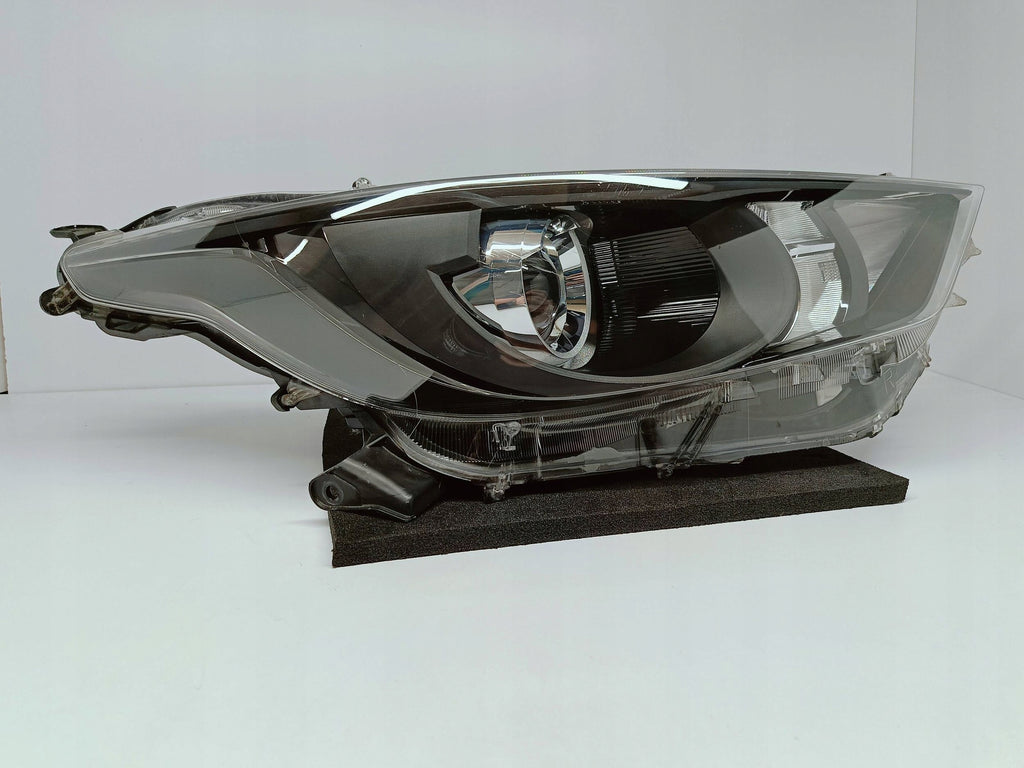 TOYOTA YARIS IV 4 P21 19-LAMPA REFLEKTOR PRAWY PRZÓD SOCZEWKA KOITO K0-6 EU