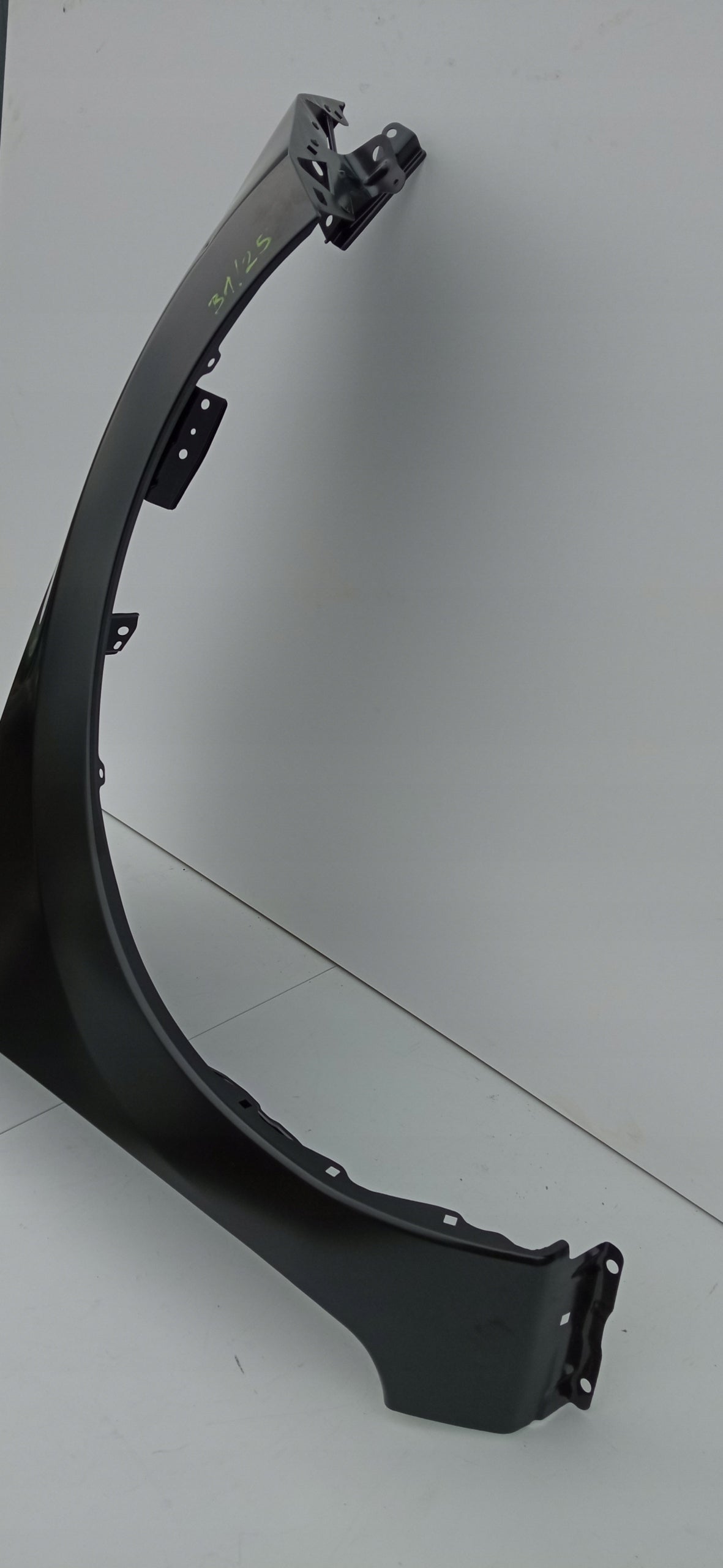 Nissan Leaf I 10- Front Right Fender Front New OE F3100-3NLMA — photo 9 of 16