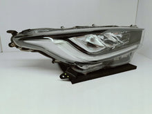 Laden Sie das Bild in den Galerie-Viewer, Toyota Yaris IV 4 XP21 19- SCHEINWERFER RECHTS VORNE FULL LED KOITO K0-8