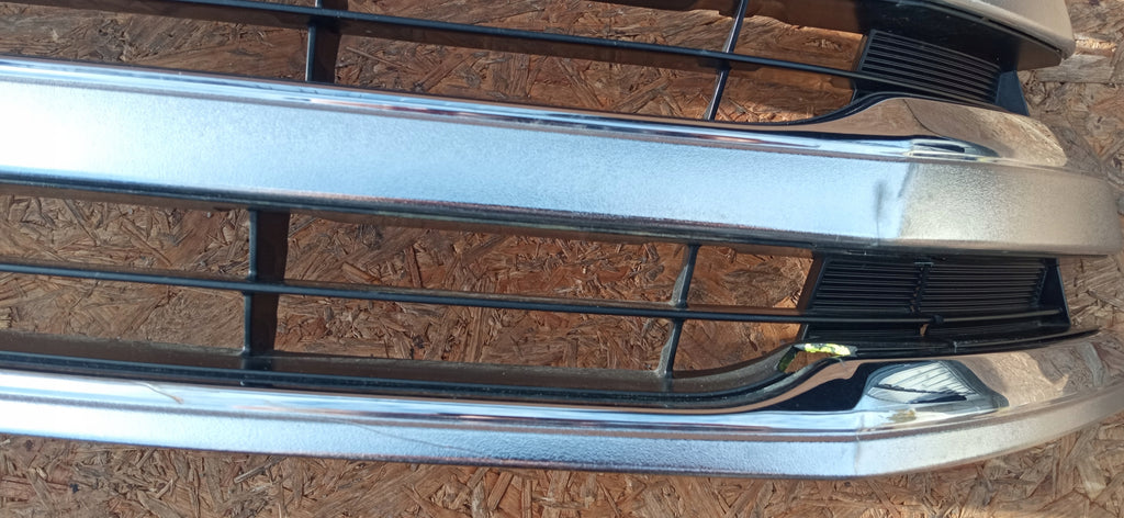 TOYOTA HILUX 15- KÜHLERGRILL STOSSSTANGE VORNE 53111-0K720