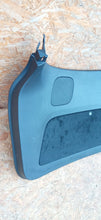 Laden Sie das Bild in den Galerie-Viewer, TESLA MODEL Y 20- HECKKLAPPENVERKLEIDUNG HINTEN LAUTSPRECHER 1536684-00-C