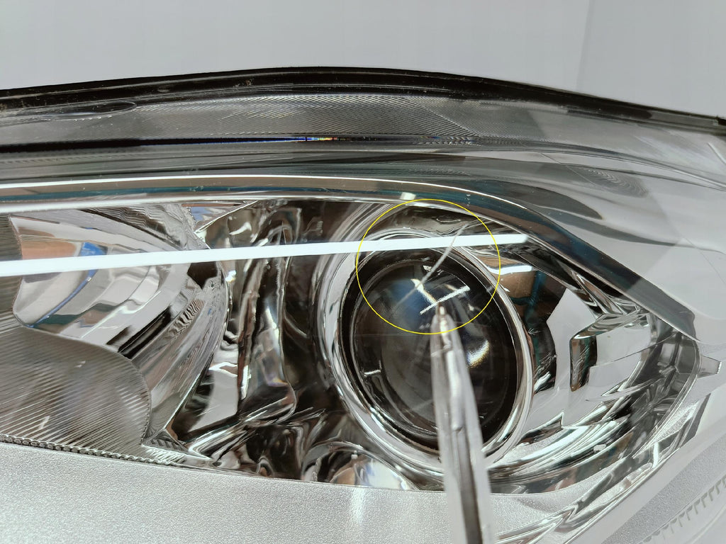 FORD FIESTA MK7 LIFT 12- LAMPA LEWA PRZÓD SOCZEWKA + LED 20-201-01120