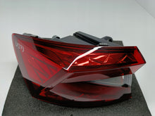 Załaduj zdjęcie do przeglądarki galerii, SKODA FABIA IV 4 6VE HB 21- LAMPA LEWA TYŁ TYLNA 6VE945095