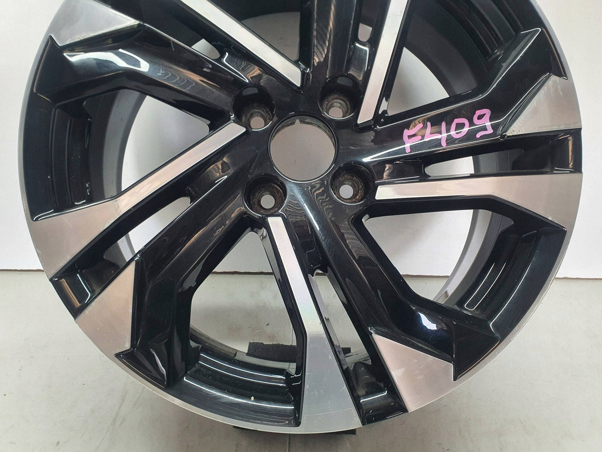Peugeot 208 2008 II Felga Aluminiowa 17 Cali 6.5x17 ET32 4x108 9828186080 — zdjęcie 2 z 16