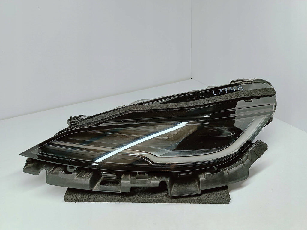 TESLA MODEL 3 LIFT HIGHLAND 23- HEADLIGHT LEFT FRONT FULL LED EU 1760888-00-E