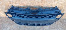 Laden Sie das Bild in den Galerie-Viewer, HYUNDAI I10 II 2 16- LIFT BLENDE GITTER GRILL 86569-B9500