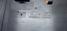 Load image into Gallery viewer, DACIA SANDERO II LIFT 17- ATRAPA ŚRODKOWA KRATKA GRILL 622541693R