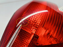 Laden Sie das Bild in den Galerie-Viewer, SKODA FABIA II 2 5J6 07- LAMPA LEWA TYŁ TYLNA 5J6945095