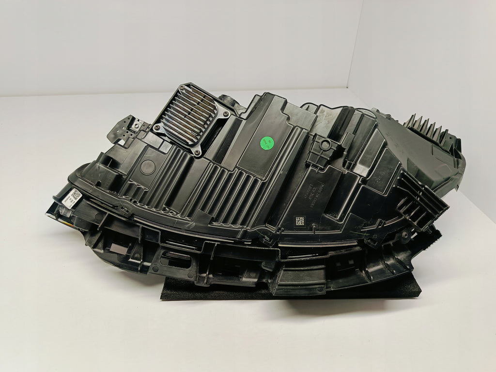 TESLA MODEL 3 LIFT HIGHLAND 24- RECHTER SCHEINWERFER VORNE FULL LED EU 1760889-00-E