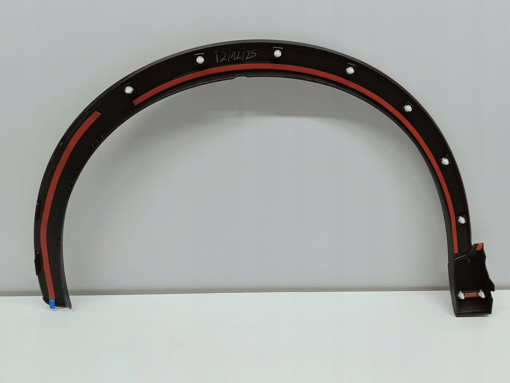 Audi Q3 8U 11- LISTWA NAKŁADKA BŁOTNIKA PRAWA PRZÓD MATOWA 8U0853718