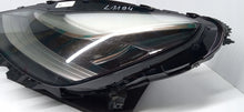 Laden Sie das Bild in den Galerie-Viewer, TESLA MODEL 3 III 17- SCHEINWERFER LINKS VORNE FULL LED 1077375-00-C