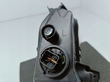Load image into Gallery viewer, HYUNDAI I30 III 16-LAMPA ŚWIATŁO DRL LEWY PRZÓD LED NOWY 3 PIN 92207-G4100