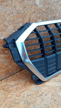 Laden Sie das Bild in den Galerie-Viewer, AUDI Q3 II 83A 18- ATRAPA KRATKA GRILL