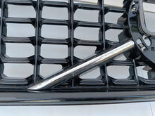 Load image into Gallery viewer, VOLVO XC40 LIFT R-DESIGN 22- ATRAPA GRILL KRATKA ZDERZAKA PRZÓD 32291466