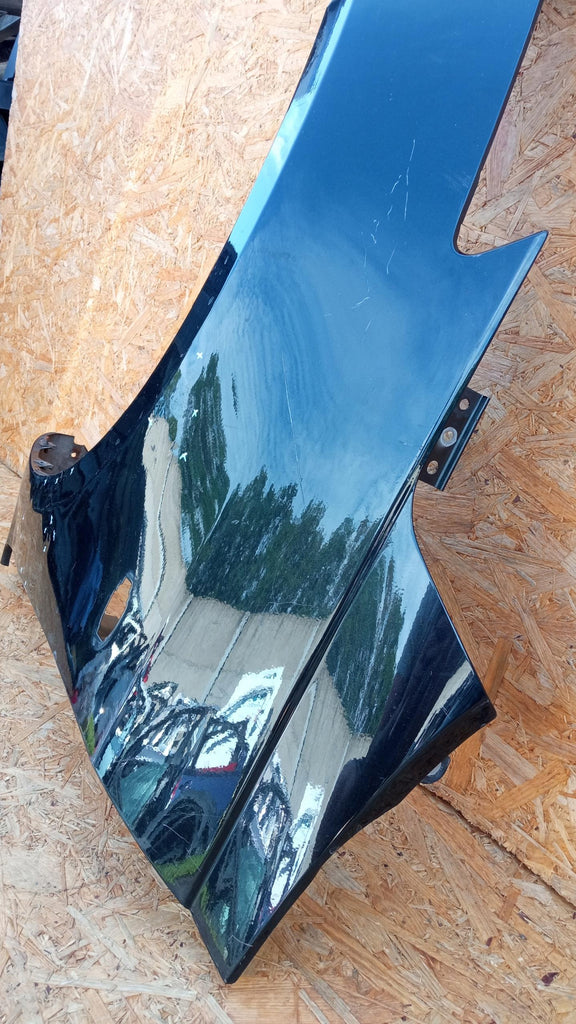 SUZUKI SWIFT MK7 13- BŁOTNIK LEWY PRZÓD