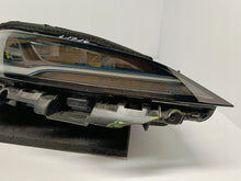 Laden Sie das Bild in den Galerie-Viewer, TESLA MODEL 3 LIFT HIGHLAND 24- RECHTER SCHEINWERFER VORNE FULL LED EU 1760889-00-E