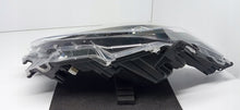 Laden Sie das Bild in den Galerie-Viewer, TOYOTA YARIS IV 4 P21 19- SCHEINWERFER LINKS VORNE LINSE KOITO K0-6 EU