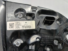 Laden Sie das Bild in den Galerie-Viewer, TESLA 3 M3 LIFT Y 20- HECKKLAPPENLEUCHTE RECHTS HINTEN LED OE 1502089-00-B