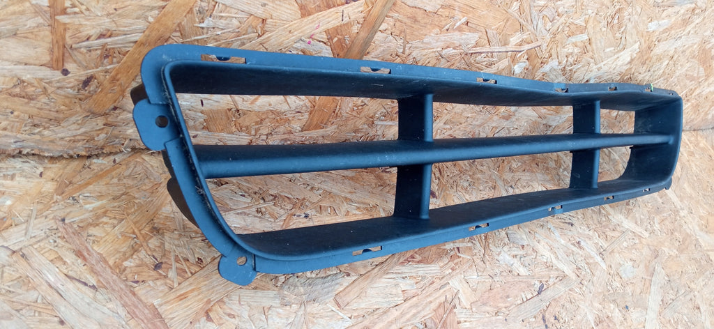 KIA CEED I 06- ATRAPA KRATKA ŚRODKOWA GRILL ZDERZAKA PRZÓD 86565-1H000