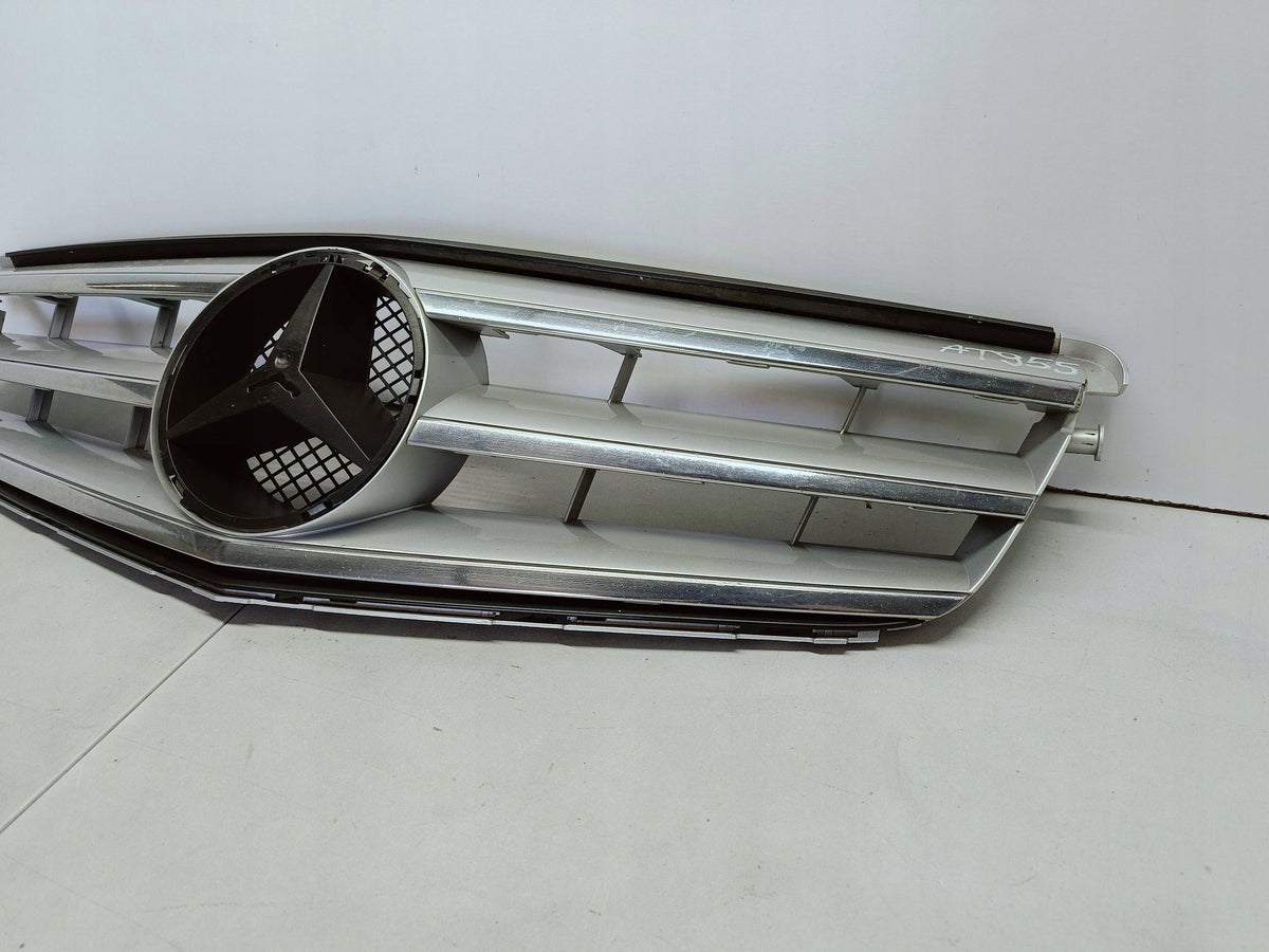 Mercedes-Benz C W204 07- Grille Grille Grille Front Bumper A2048800023 — photo 3 of 12
