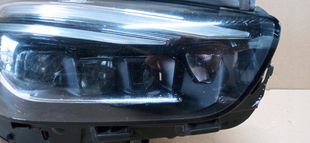 MERCEDES BENZ B-KLASA W247 MULTIBEAM LED LAMPA PRAWA PRZÓD A2479065003